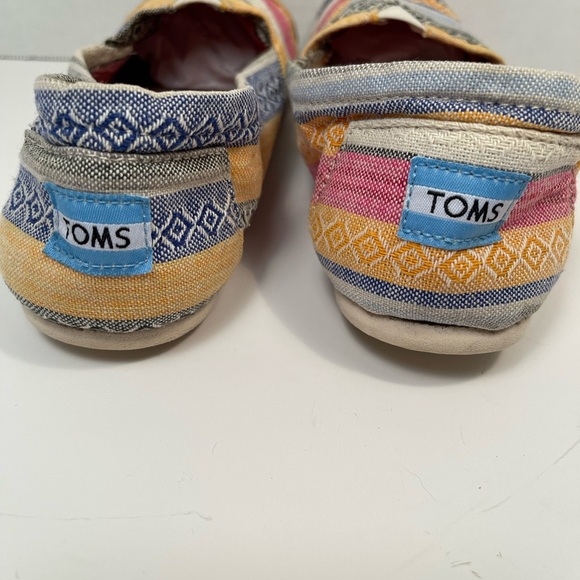 TOMS Canvas Slip On Shoes Multiple Colors - Picture 5 of 8